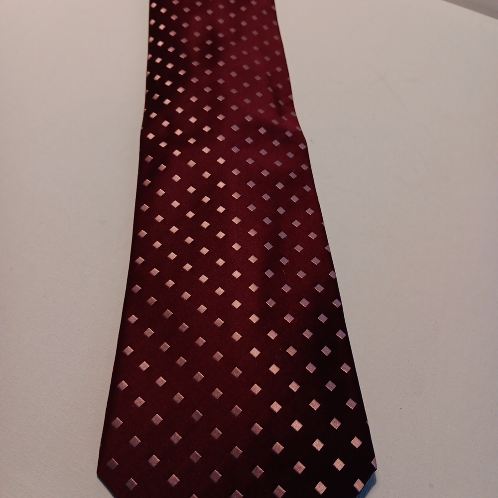 Clairborne Elegant Red Silk Polka Dot Tie